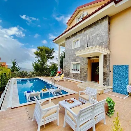 Villa ölüdenizde Kiralık Eşyalı Müstakil Havuzlu 4+1 *