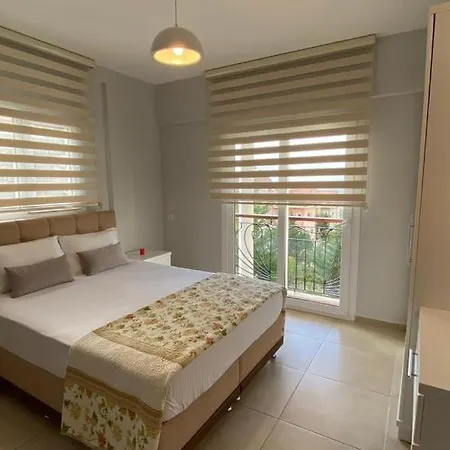 Villa Oludenizde Kiralik Esyali Mustakil Havuzlu 4+1