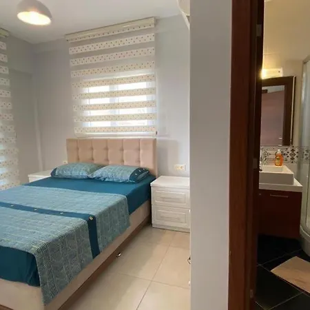 Villa Oludenizde Kiralik Esyali Mustakil Havuzlu 4+1 *